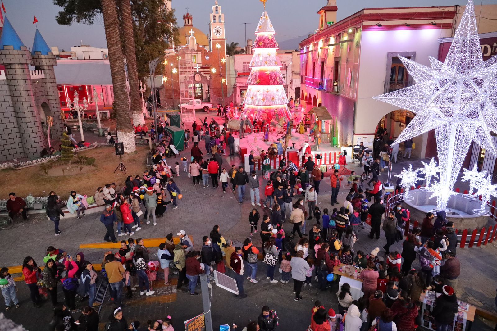 Hoy 15 de diciembre, gran posada grupera y festival de villancicos